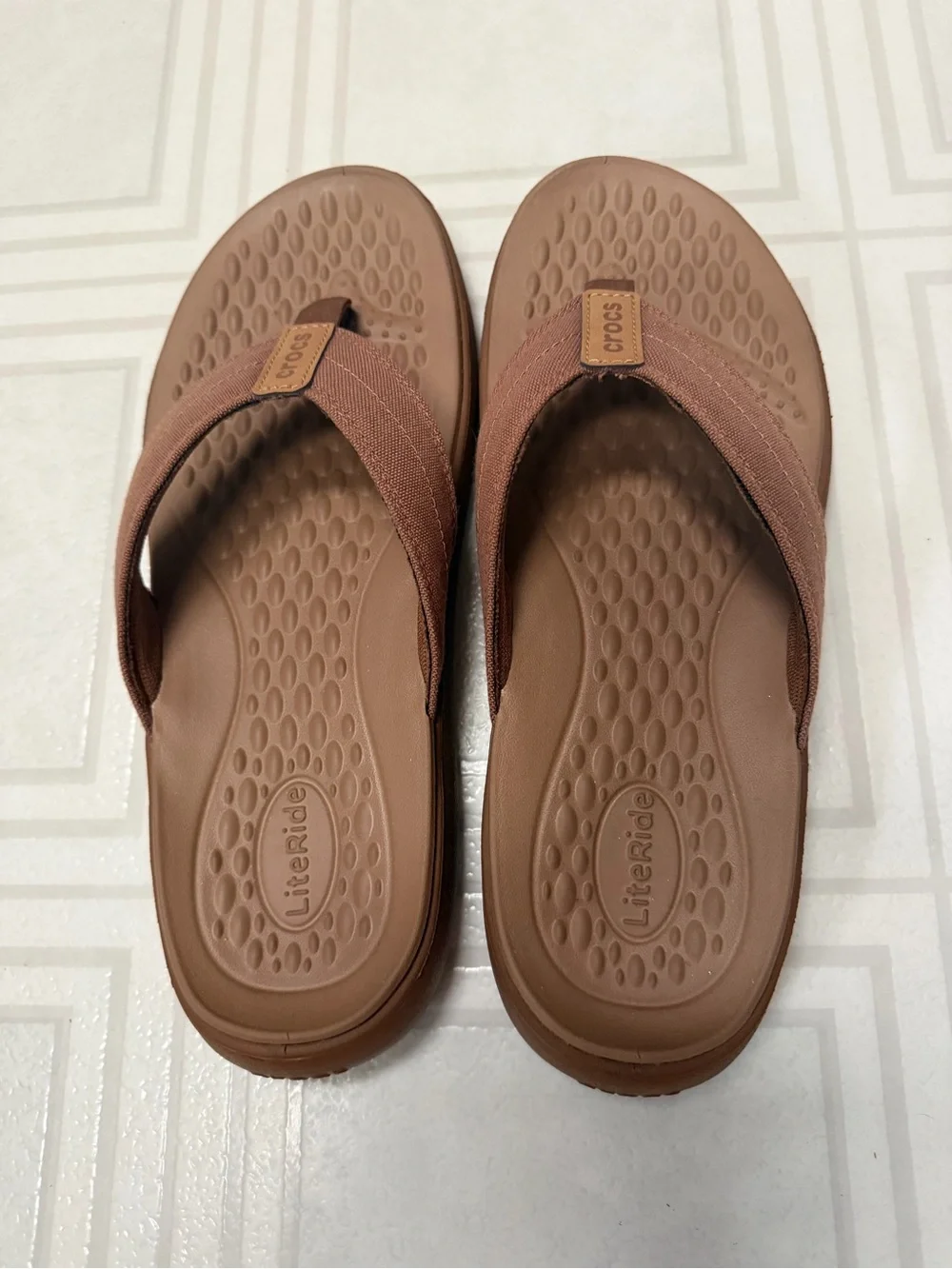 CROCS Men's YUKON VISTA II LiteRide Flip Flop Sandal, Hazelnut, Size 9 - NWOT